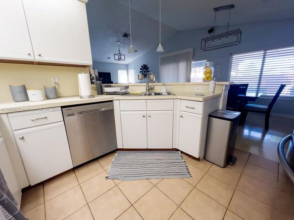 2051 NW 35th Ter, Coconut Creek FL 33066