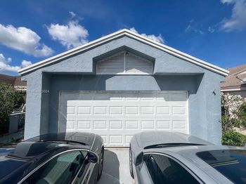 2051 NW 35th Ter