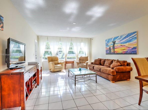 850 NE 12th Ave 210, Hallandale Beach FL 33009