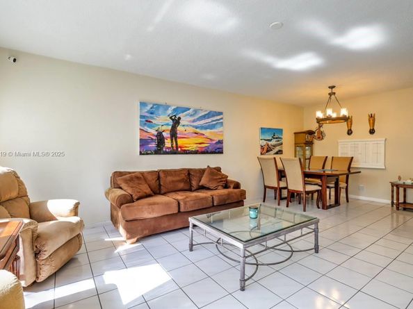850 NE 12th Ave 210, Hallandale Beach FL 33009