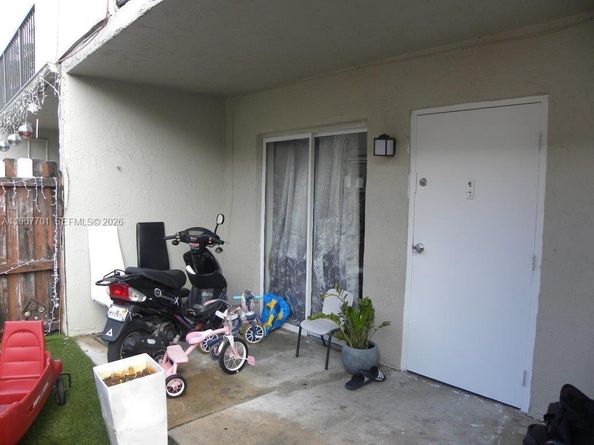 15690 SW 82nd Cir Ln 91, Miami FL 33193