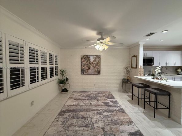 8851 Sunrise Lakes Blvd 203, Sunrise FL 33322