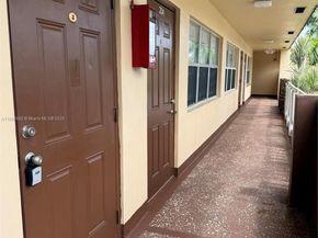 8851 Sunrise Lakes Blvd 203, Sunrise FL 33322