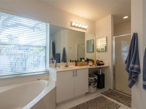 743 SW 121st Ave, Pembroke Pines FL 33025