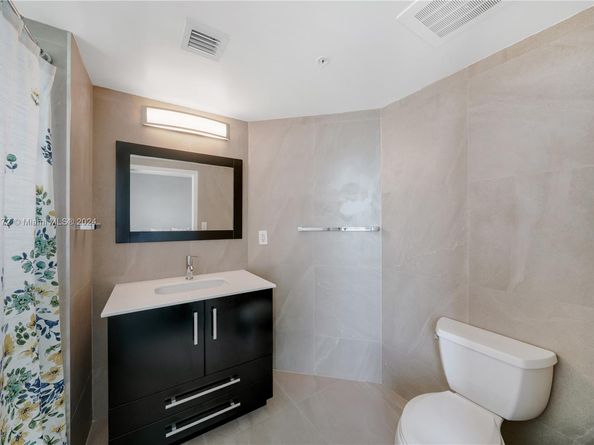 9066 SW 73rd Ct 2106, Miami FL 33156