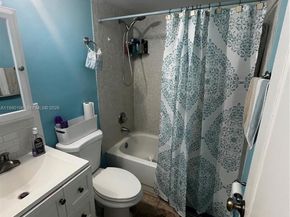 200 Berkley Rd 123, Hollywood FL 33024