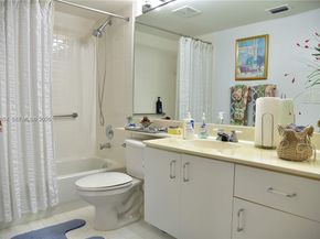 7730 Granville Dr 202, Tamarac FL 33321