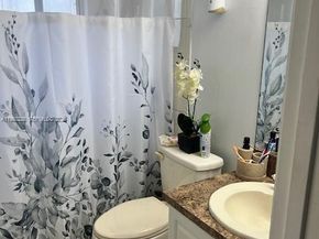 2815 W 76th St 20217, Hialeah FL 33018