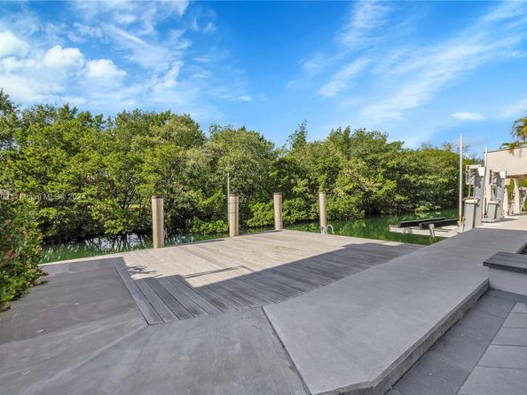 3566 Rockerman Rd, Miami FL 33133