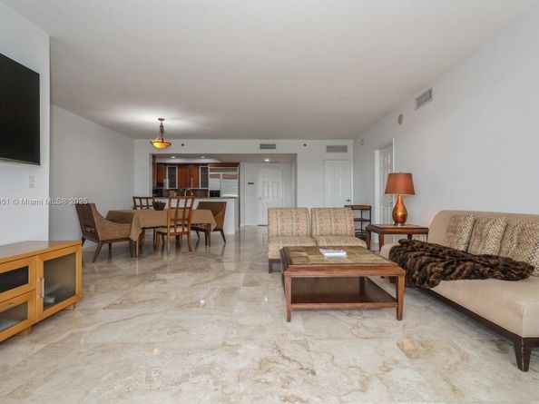 1819 SE 17th St 703, Fort Lauderdale FL 33316