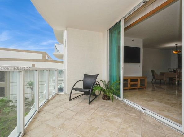 1819 SE 17th St 703, Fort Lauderdale FL 33316