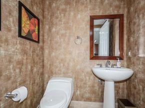 1819 SE 17th St 703, Fort Lauderdale FL 33316