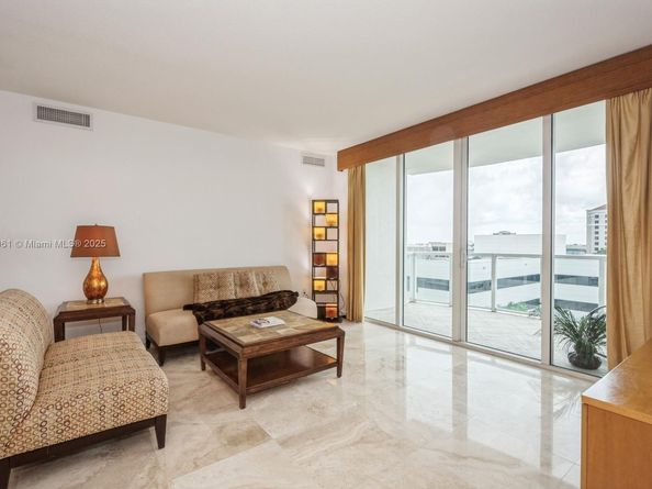 1819 SE 17th St 703, Fort Lauderdale FL 33316