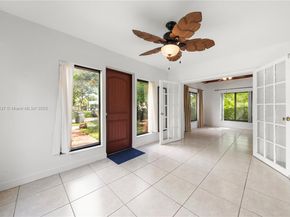 472 NE 130th St, North Miami FL 33161