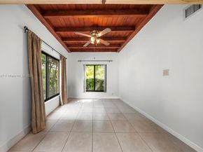 472 NE 130th St, North Miami FL 33161