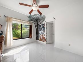 472 NE 130th St, North Miami FL 33161