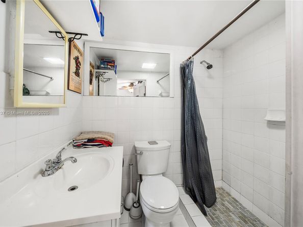 472 NE 130th St, North Miami FL 33161