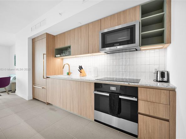 159 NE 6th St 4015, Miami FL 33132