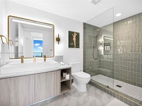 159 NE 6th St 4015, Miami FL 33132