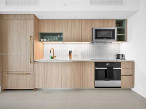 159 NE 6th St 4015, Miami FL 33132