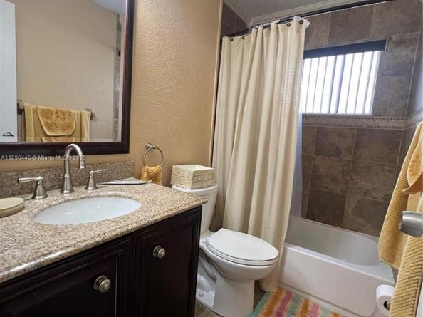 11370 NW 46th Pl, Sunrise FL 33323
