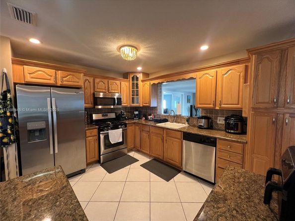 11370 NW 46th Pl, Sunrise FL 33323