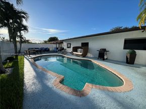 11370 NW 46th Pl, Sunrise FL 33323