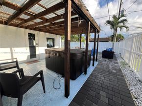 11370 NW 46th Pl, Sunrise FL 33323