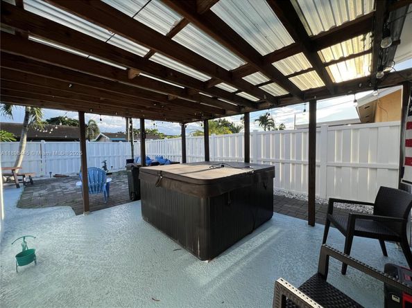 11370 NW 46th Pl, Sunrise FL 33323