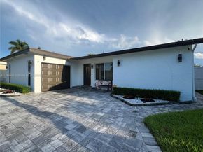 11370 NW 46th Pl, Sunrise FL 33323