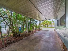 8360 SW 21st St, Davie FL 33324