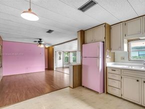 8360 SW 21st St, Davie FL 33324