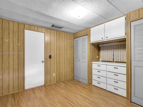 8360 SW 21st St, Davie FL 33324