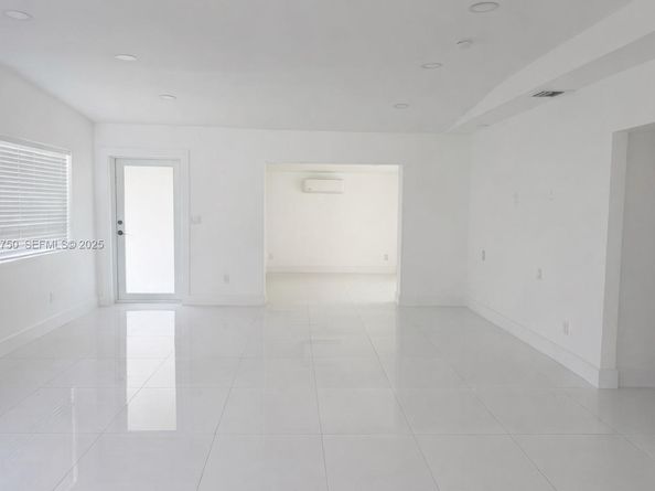 5250 SW 115th Ave, Miami FL 33165