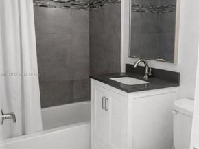 5250 SW 115th Ave, Miami FL 33165