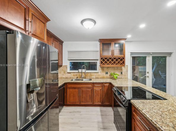 3250 SW 116th Pl, Miami FL 33165