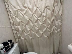 6761 Allen St, Hollywood FL 33024