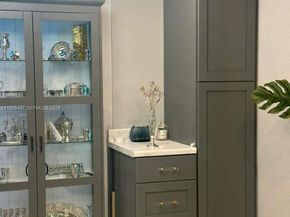 6761 Allen St, Hollywood FL 33024