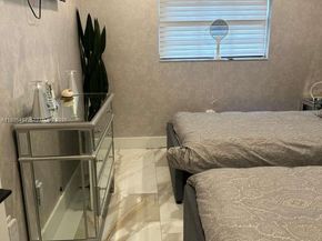 6761 Allen St, Hollywood FL 33024