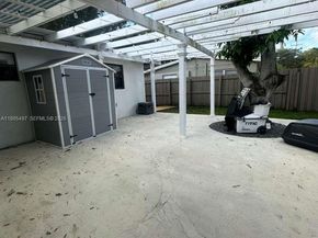 6761 Allen St, Hollywood FL 33024