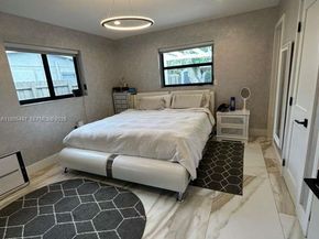 6761 Allen St, Hollywood FL 33024