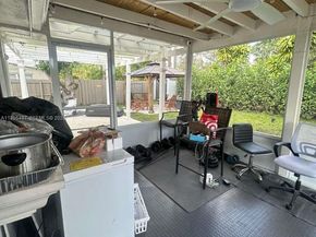 6761 Allen St, Hollywood FL 33024