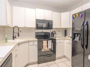 1300 NW 9th St, Homestead FL 33030