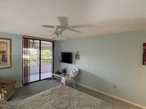1480 Sheridan St 17B, Hollywood FL 33020