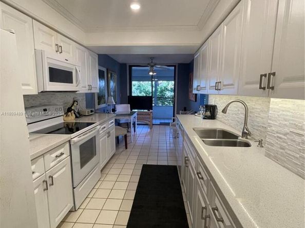 1480 Sheridan St 17B, Hollywood FL 33020