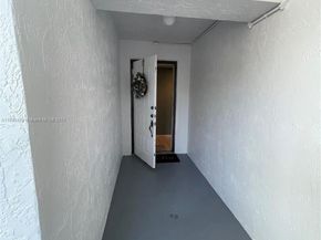 1480 Sheridan St 17B, Hollywood FL 33020