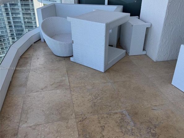 Undisclosed Address #A11858714, Aventura FL 33160