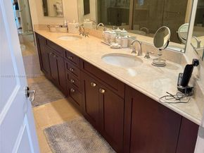 Undisclosed Address #A11858714, Aventura FL 33160