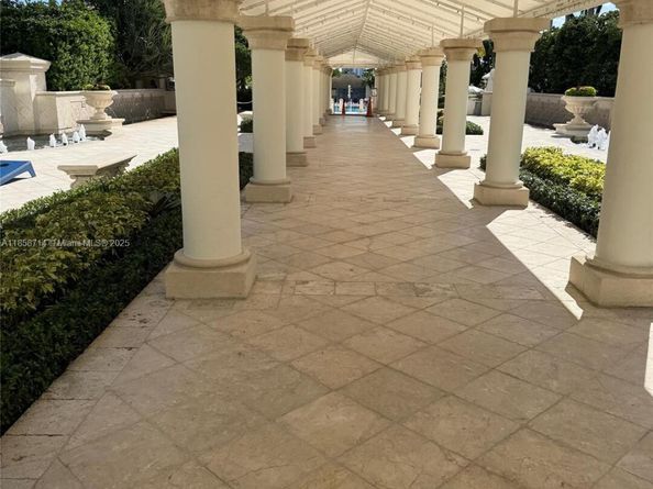 Undisclosed Address #A11858714, Aventura FL 33160