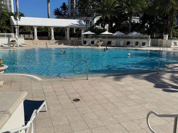 Undisclosed Address #A11858714, Aventura FL 33160
